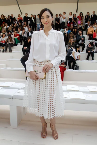 Look 10